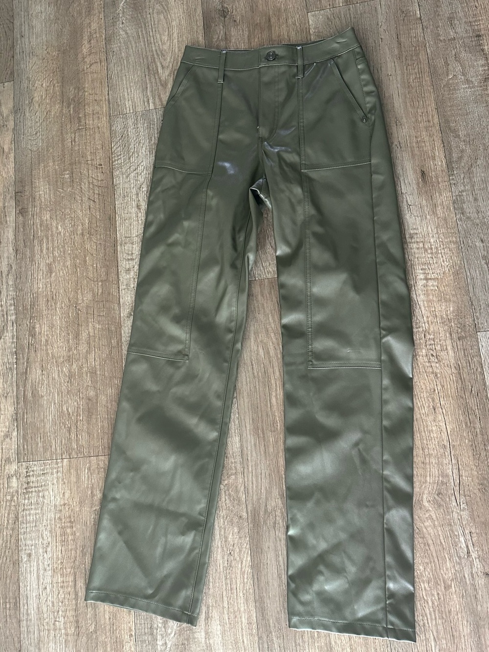 NWOT scoop green leather pants size 2